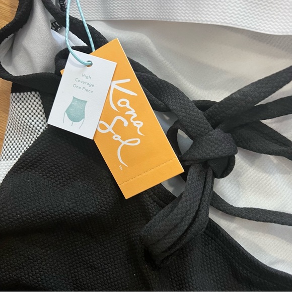 NWT Black and White Striped One piece Swimsuit - Picture 4 of 5